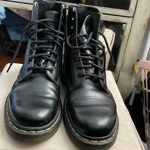 Original Doc Martens Air Wair Smooth Leather